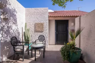 Photo #3: 6197161 Listing