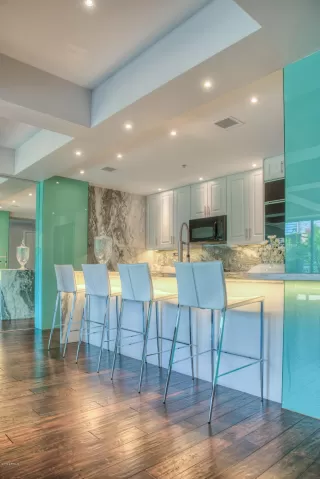 Photo #2: 6197403 Listing