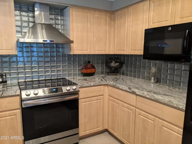 MLS: 6197467 Condo For Sale