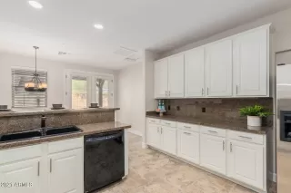 Photo #3: 6197668 Listing 