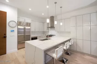 Photo #3: 6197702 Listing 