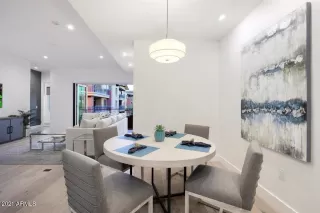 Photo #6: 6197702 Listing 