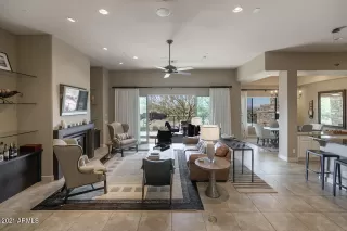 Photo #6: 6197708 Listing