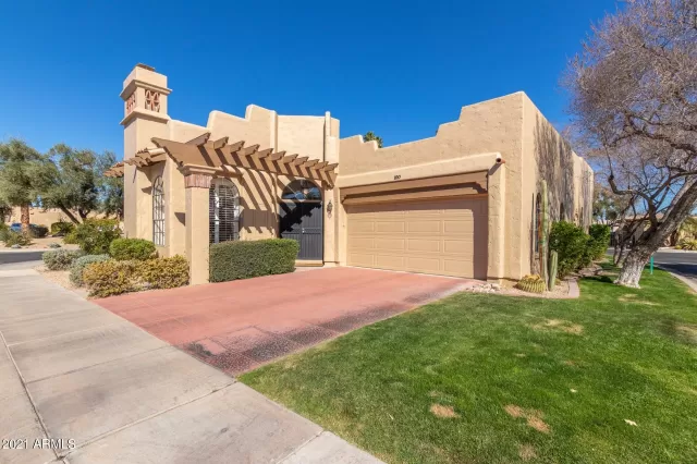 MLS: 6197925 Condo For Sale
