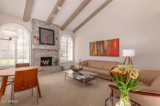 Photo #2: 6197925 Listing