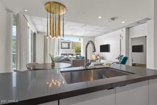 Photo #3: 6197984 Listing