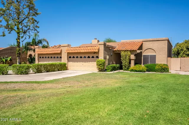 MLS: 6198389 Condo For Sale