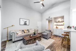 Photo #2: 6198544 Listing