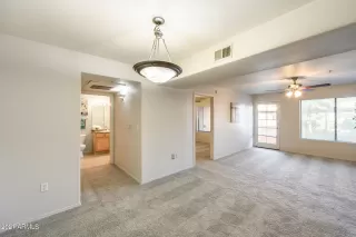Photo #6: 6198547 Listing