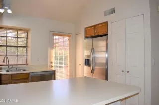 Photo #4: 6198702 Listing