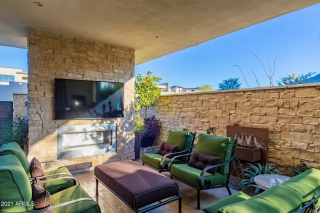 MLS: 6198741 Condo For Sale