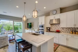 Photo #3: 6198908 Listing