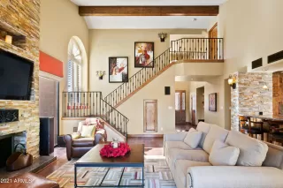 Photo #3: 6199006 Listing