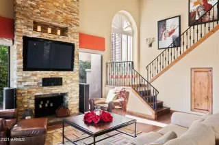 Photo #6: 6199006 Listing