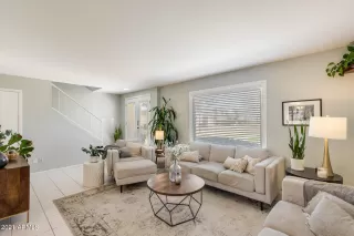 Photo #4: 6199080 Listing