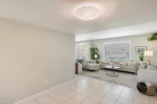 Photo #6: 6199080 Listing