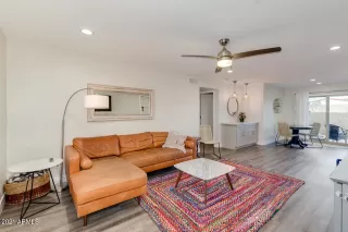 Photo #2: 6199168 Listing 