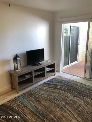 Photo #2: 6199228 Listing 