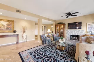 Photo #4: 6199419 Listing