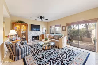 Photo #5: 6199419 Listing