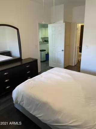 Photo #5: 6199501 Listing 