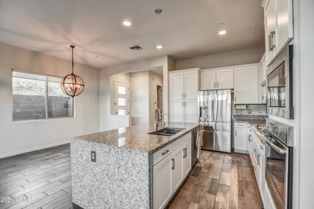 MLS: 6199908 Condo For Sale