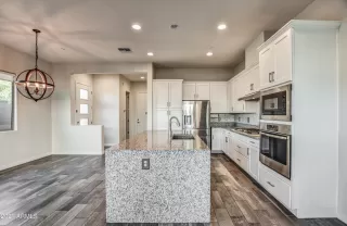 Photo #1: 6199908 Listing