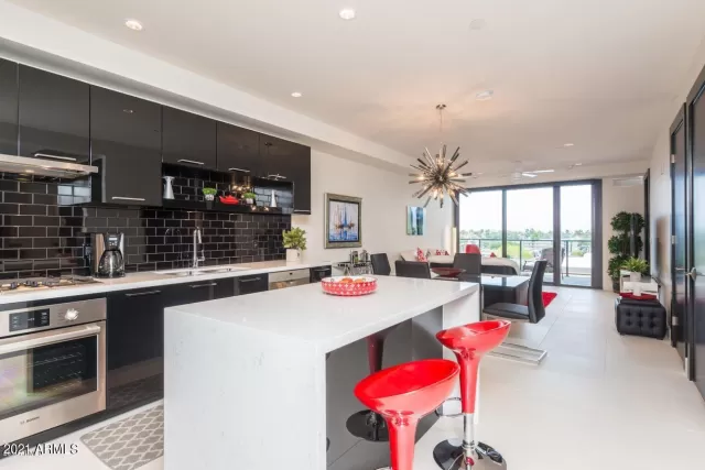 MLS: 6200226 Condo For Sale