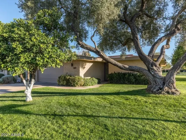 MLS: 6200394 Condo For Sale