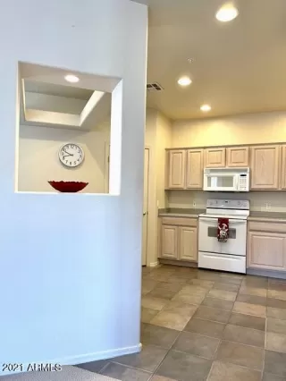 Photo #6: 6200464 Listing 