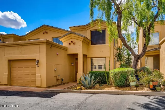 MLS: 6200499 Condo For Sale