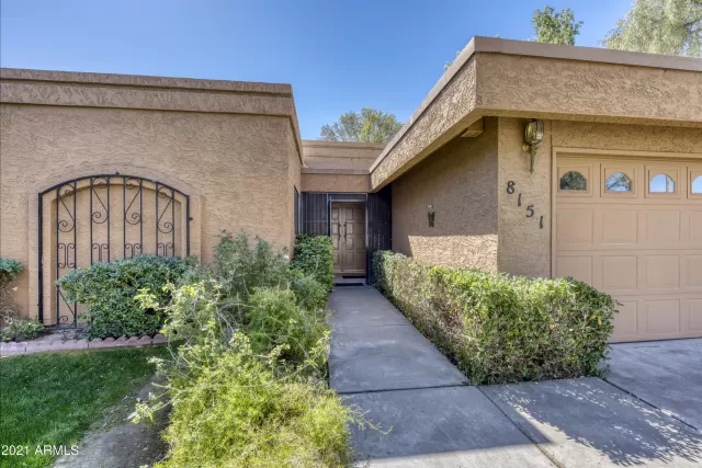 MLS: 6200542 Condo For Sale