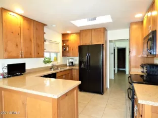 Photo #5: 6200647 Listing