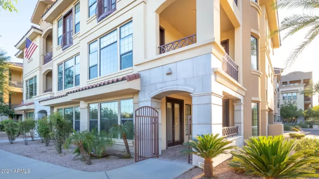 MLS: 6200662 Condo For Sale