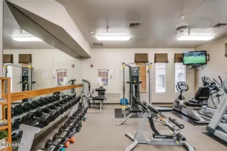 Photo #6: 6200892 Listing