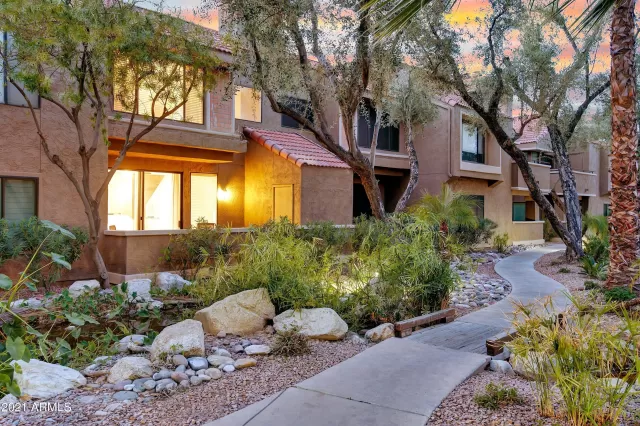 MLS: 6200966 Condo For Sale