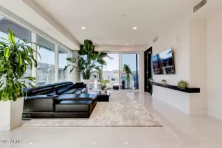 Photo #2: 6200982 Listing