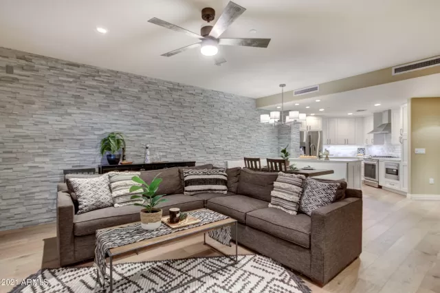 MLS: 6200995 Condo For Sale