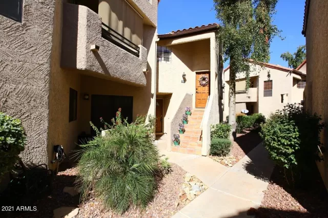 MLS: 6201247 Condo For Sale