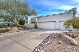 Photo #2: 6201264 Listing