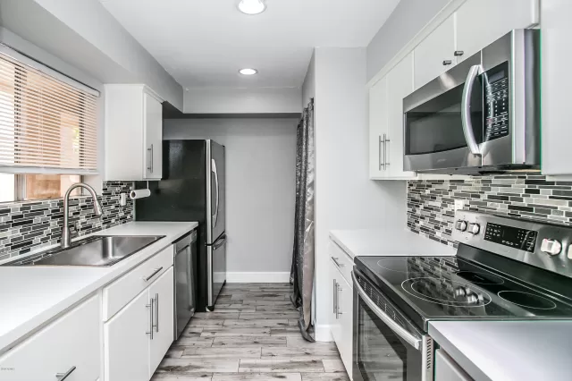 MLS: 6201301 Condo For Sale