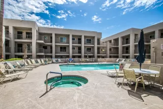 Photo #5: 6201301 Listing 