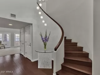 Photo #5: 6201383 Listing 