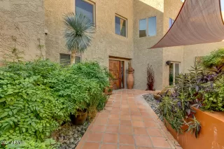 Photo #4: 6201387 Listing