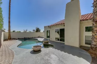 Photo #5: 6201498 Listing