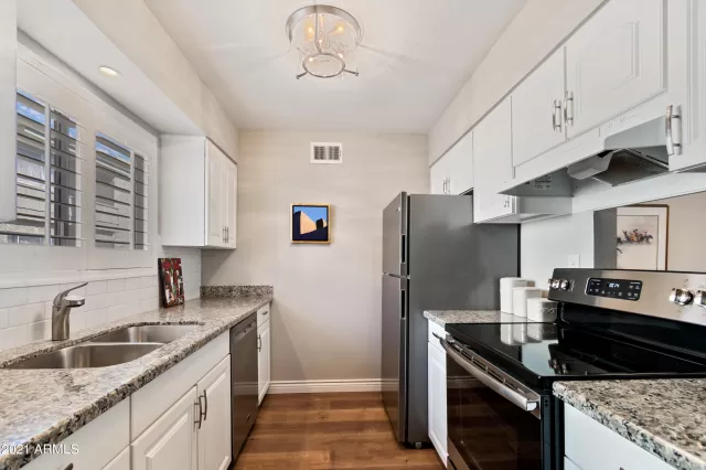 MLS: 6201603 Condo For Sale