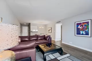 Photo #5: 6201603 Listing