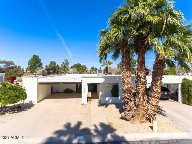 MLS: 6201709 Condo For Sale