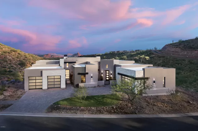 MLS: 6201806 Condo For Sale