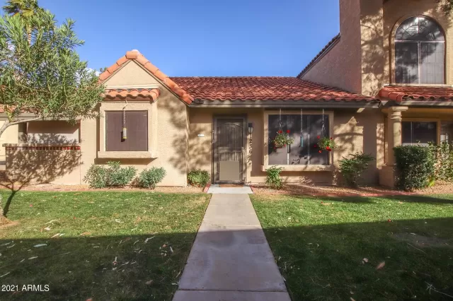 MLS: 6201975 Condo For Sale